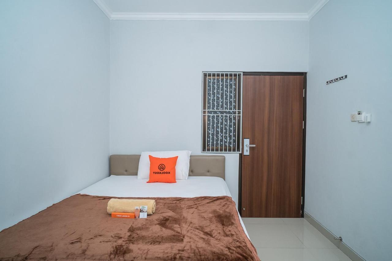 Koolkost Near Pasar Baru Hotel Джакарта Екстериор снимка