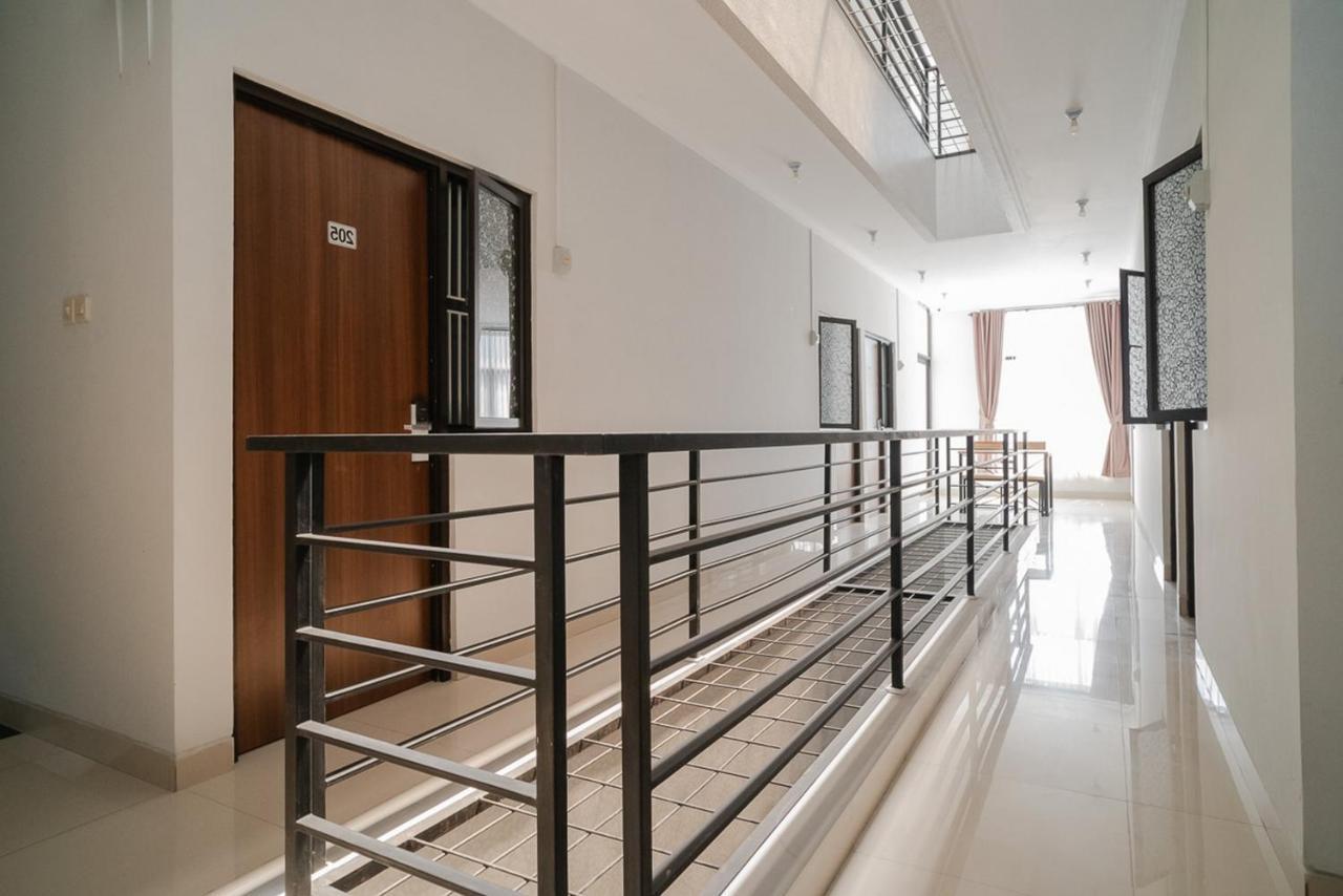 Koolkost Near Pasar Baru Hotel Джакарта Екстериор снимка