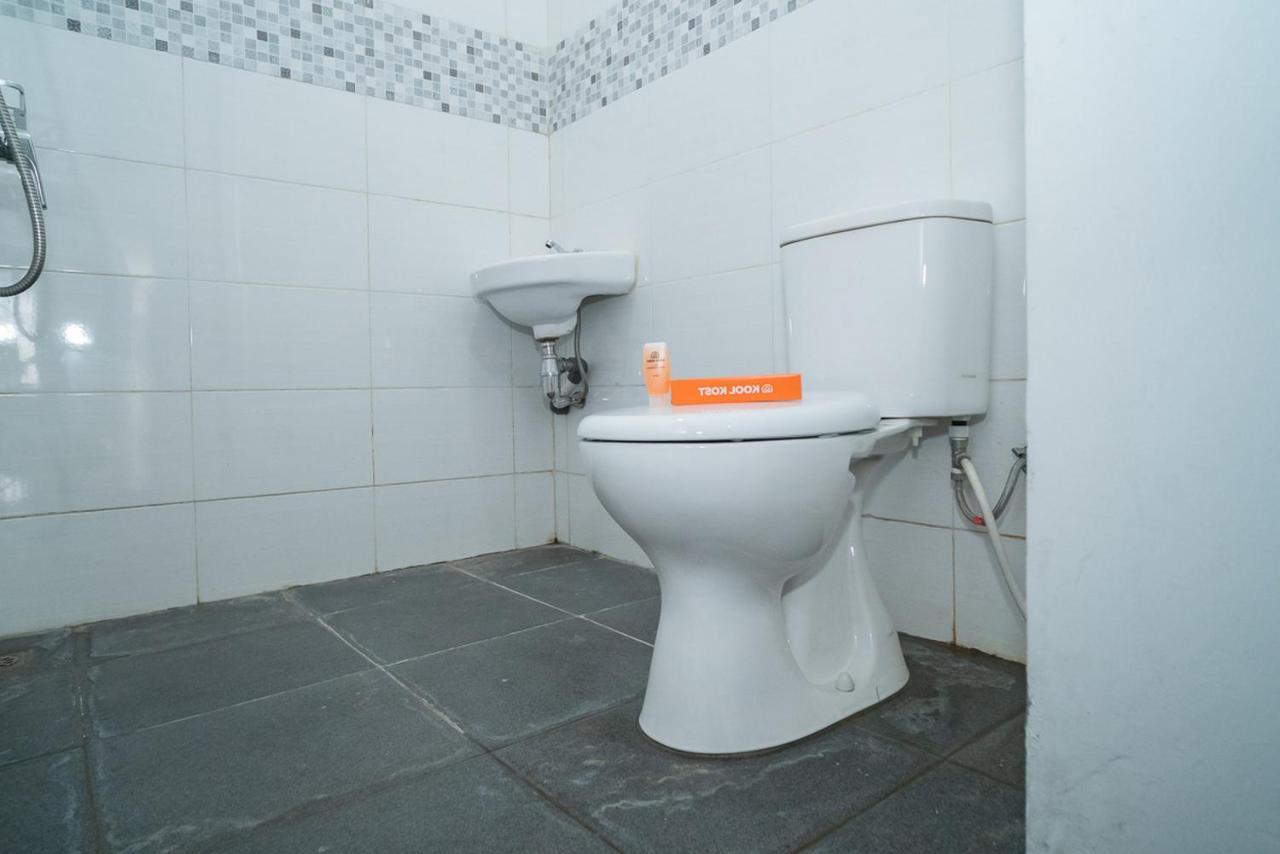Koolkost Near Pasar Baru Hotel Джакарта Екстериор снимка