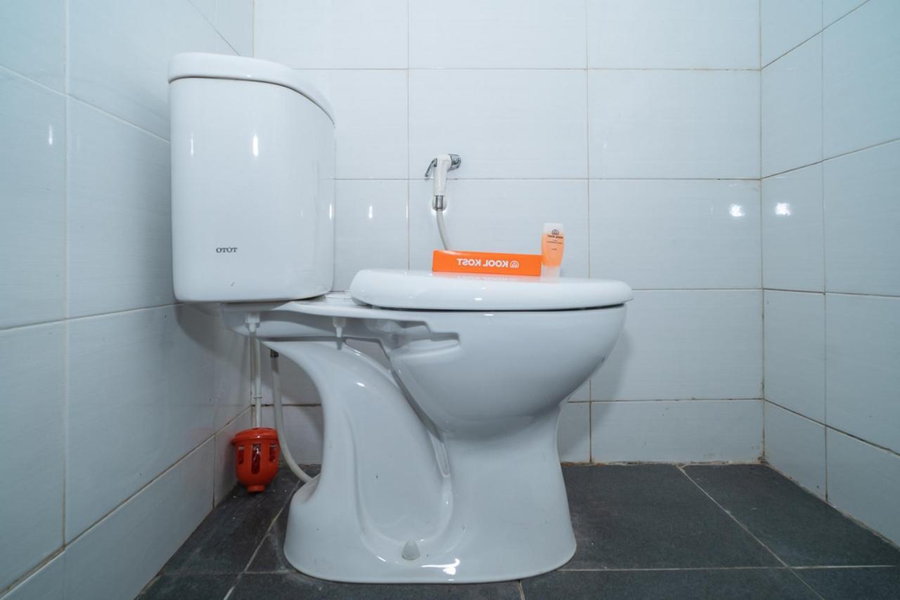 Koolkost Near Pasar Baru Hotel Джакарта Екстериор снимка